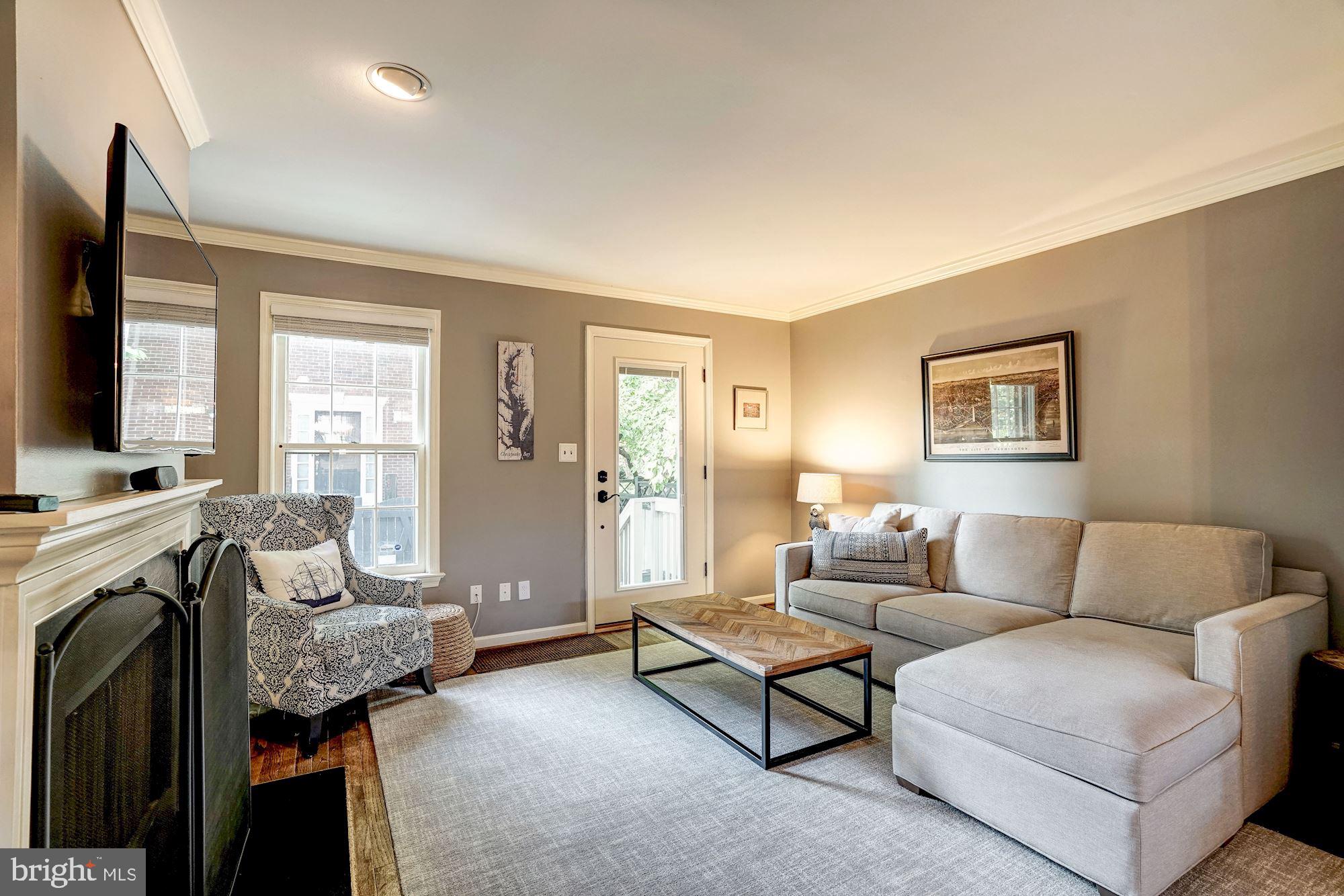 OLD TOWN COURT - Residential