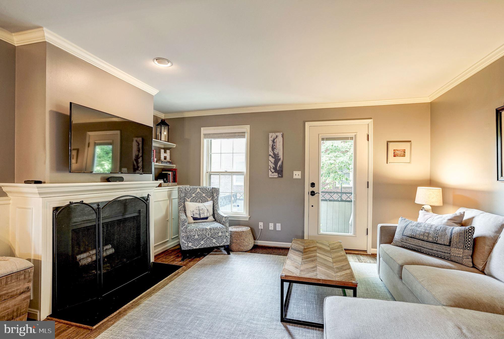 OLD TOWN COURT - Residential