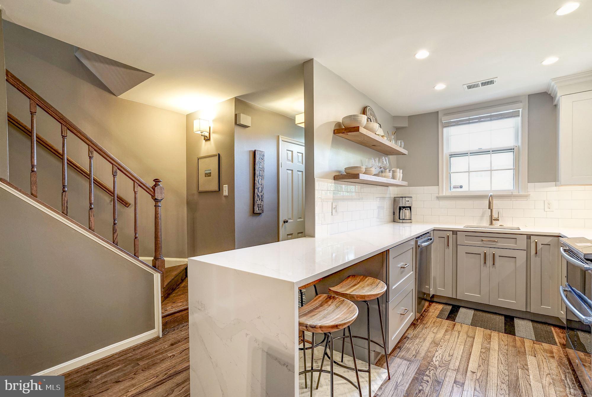 OLD TOWN COURT - Residential