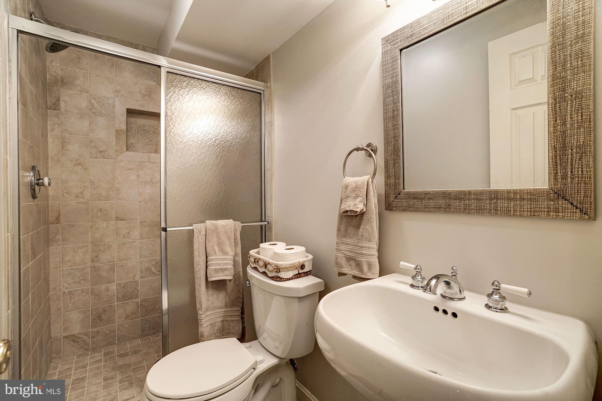 OLD TOWN COURT - Residential