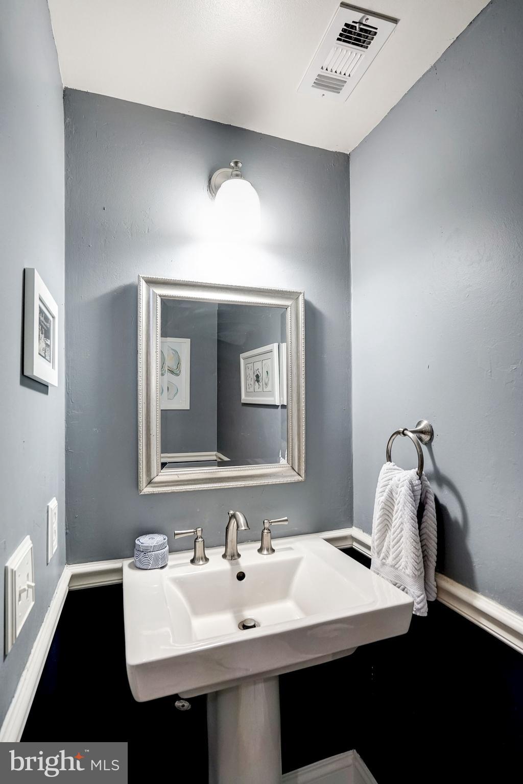 OLD TOWN COURT - Residential