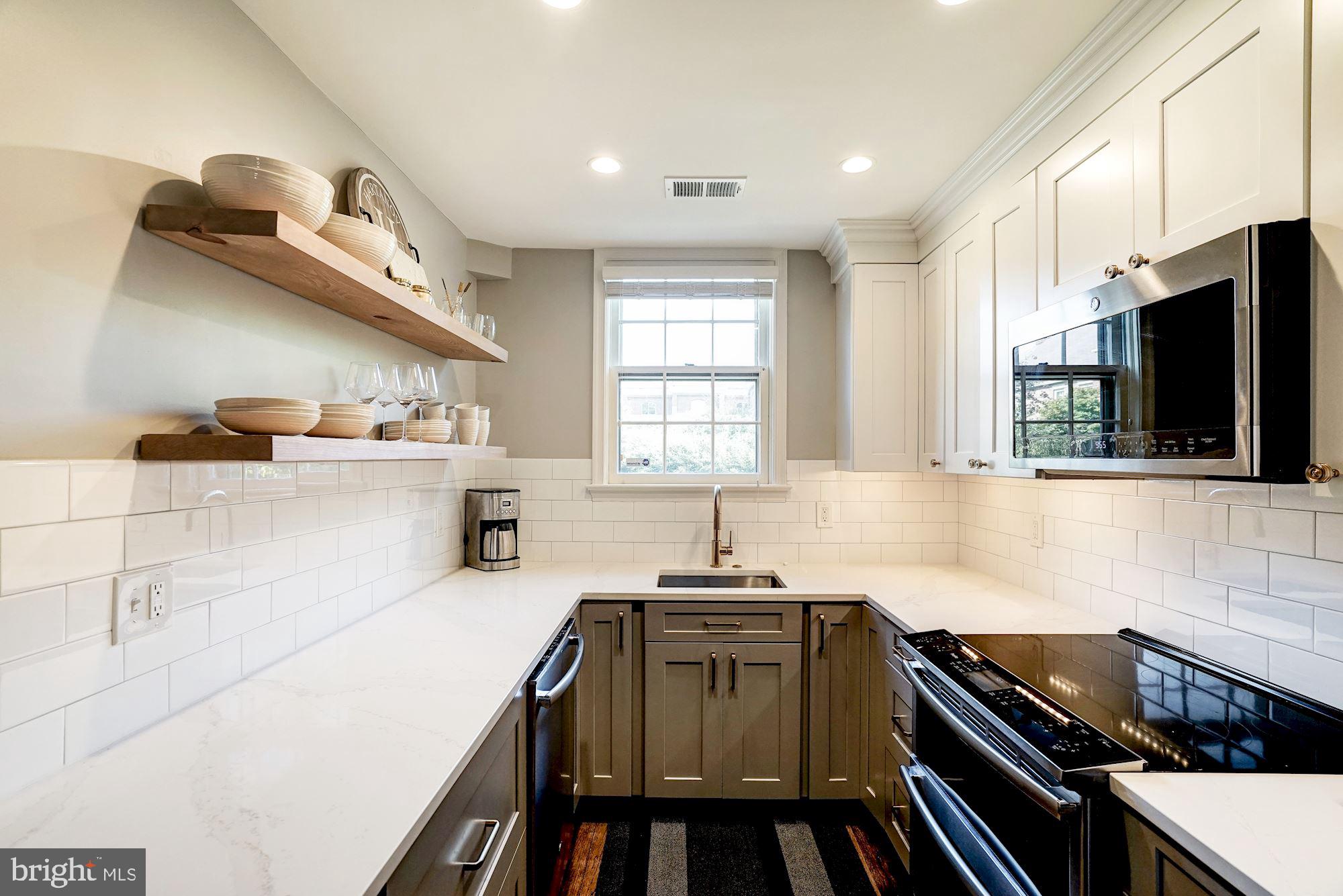 OLD TOWN COURT - Residential