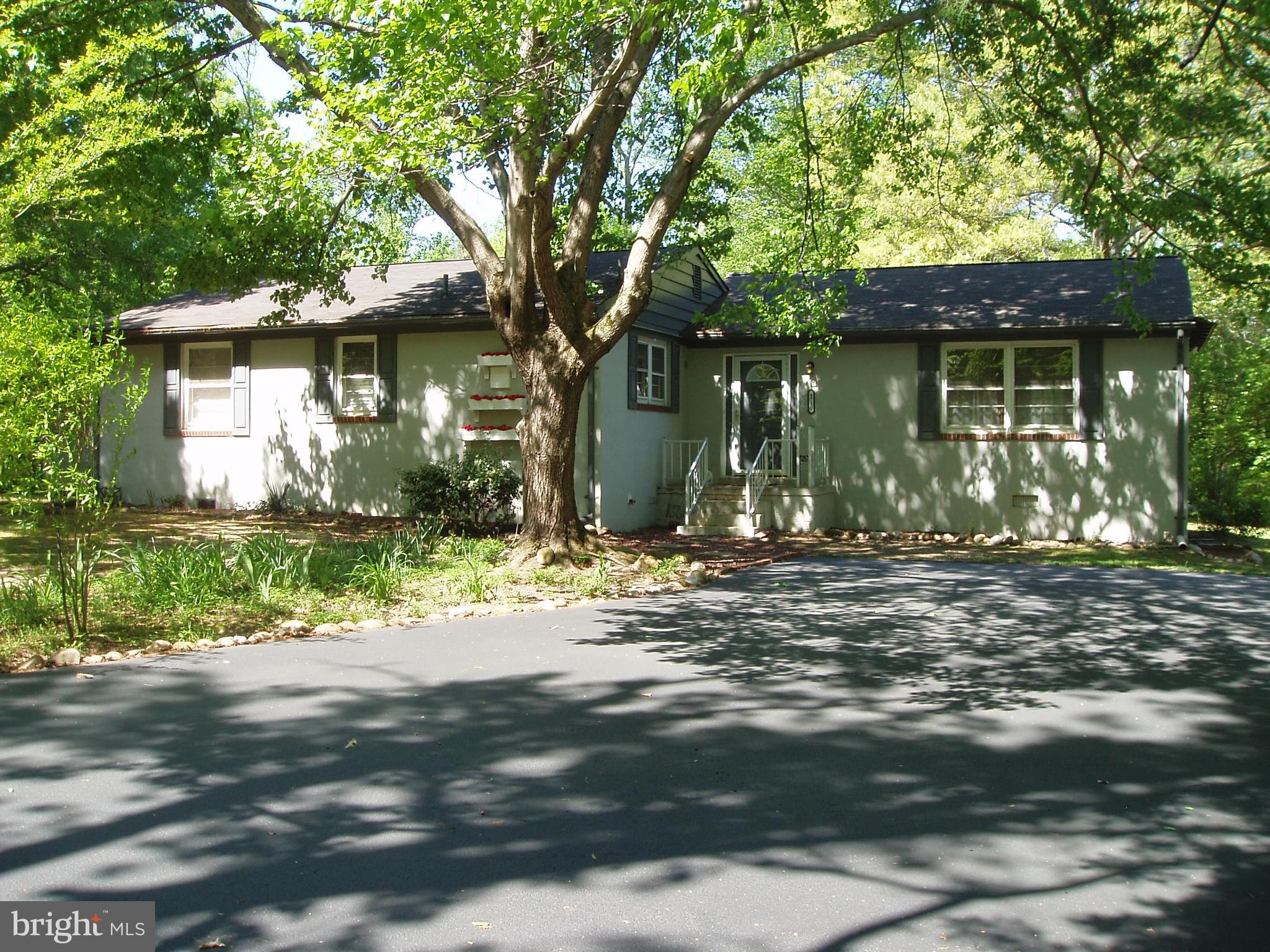 WEST WHITE PLAIN - Residential Lease