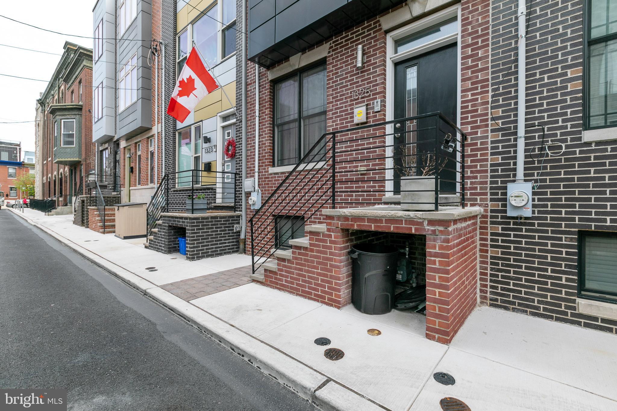 POINT BREEZE - Residential