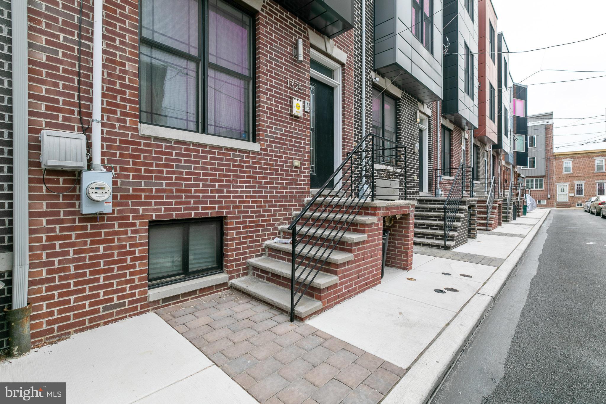 POINT BREEZE - Residential