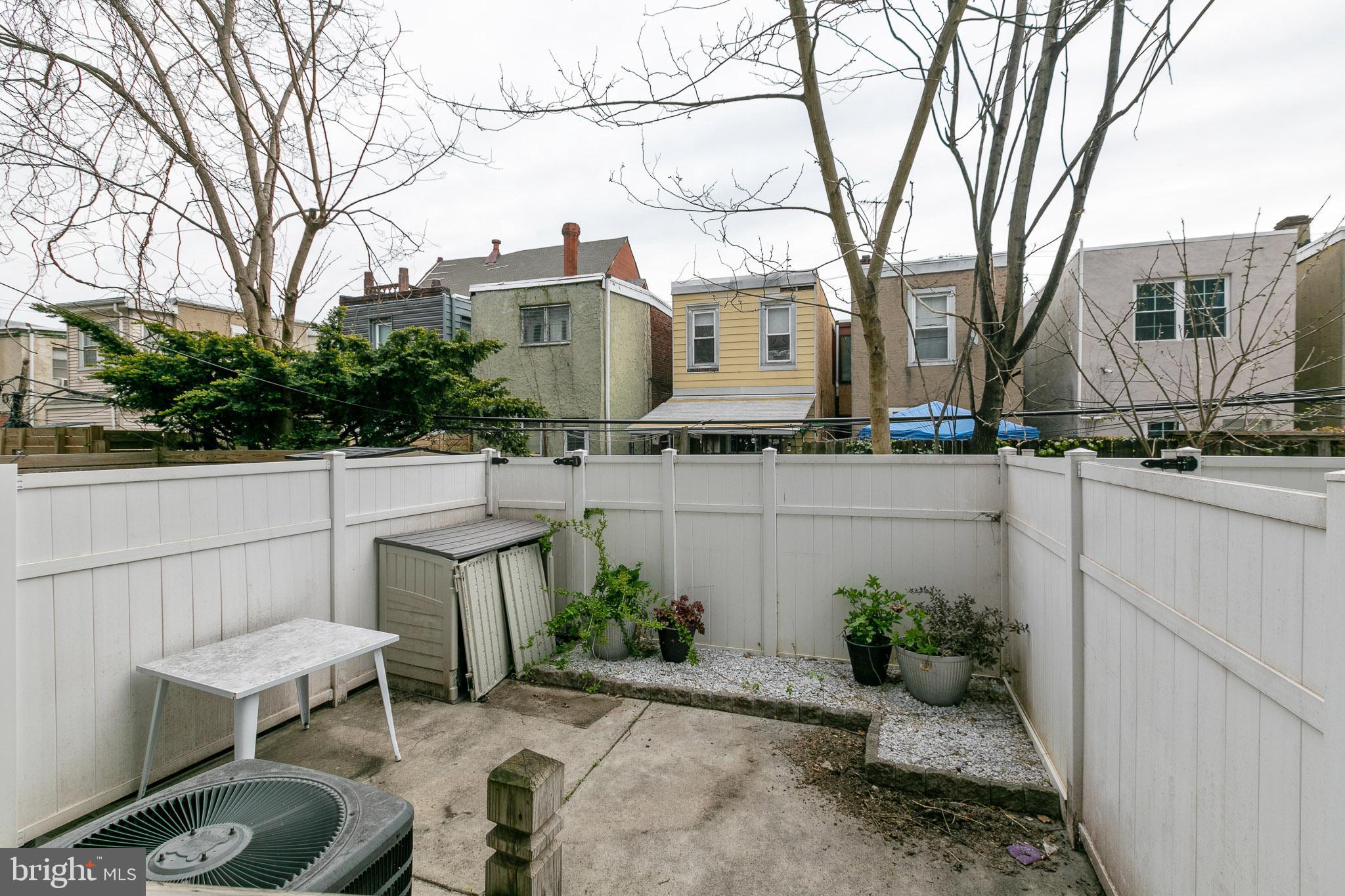 POINT BREEZE - Residential