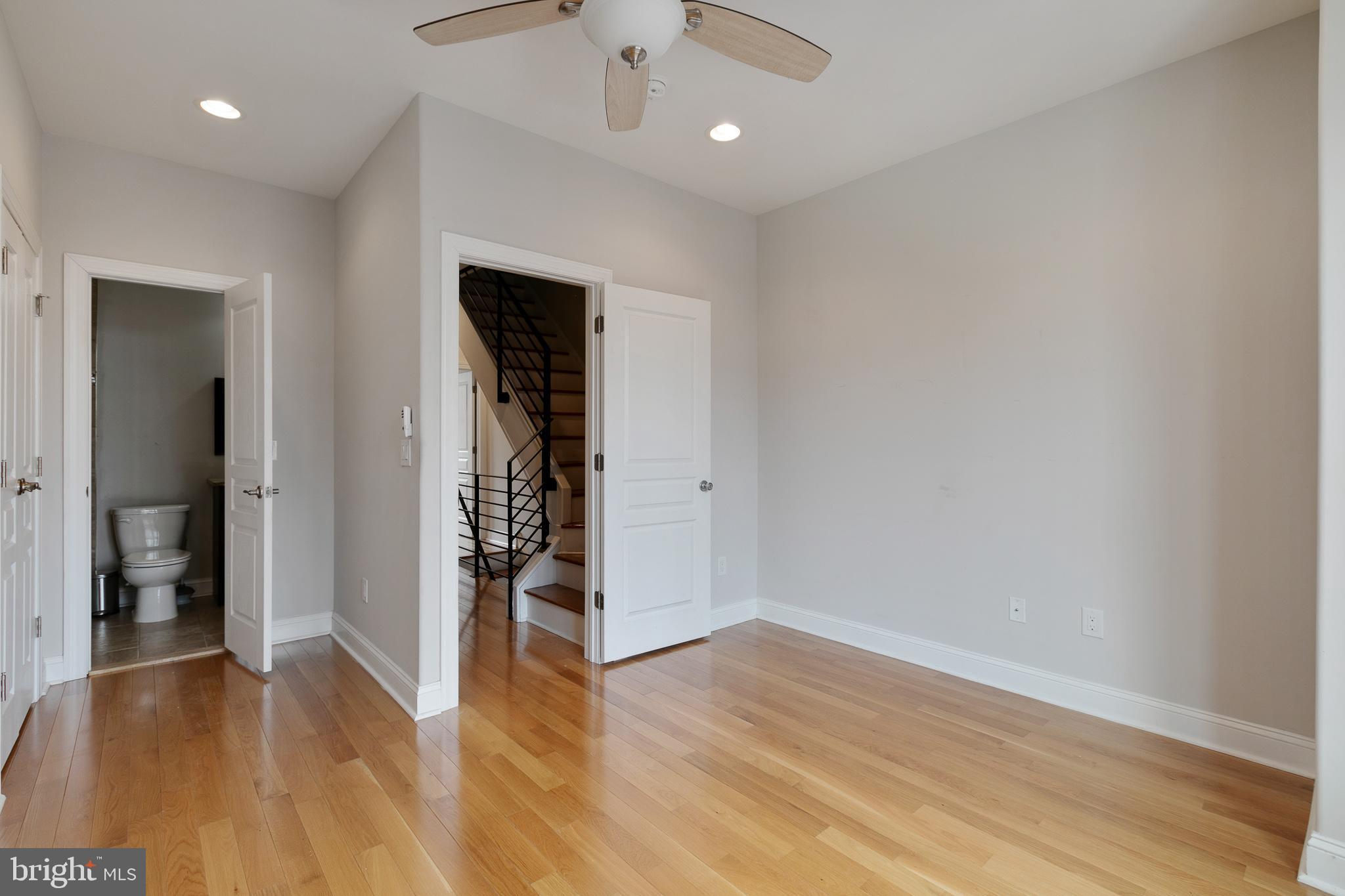 POINT BREEZE - Residential