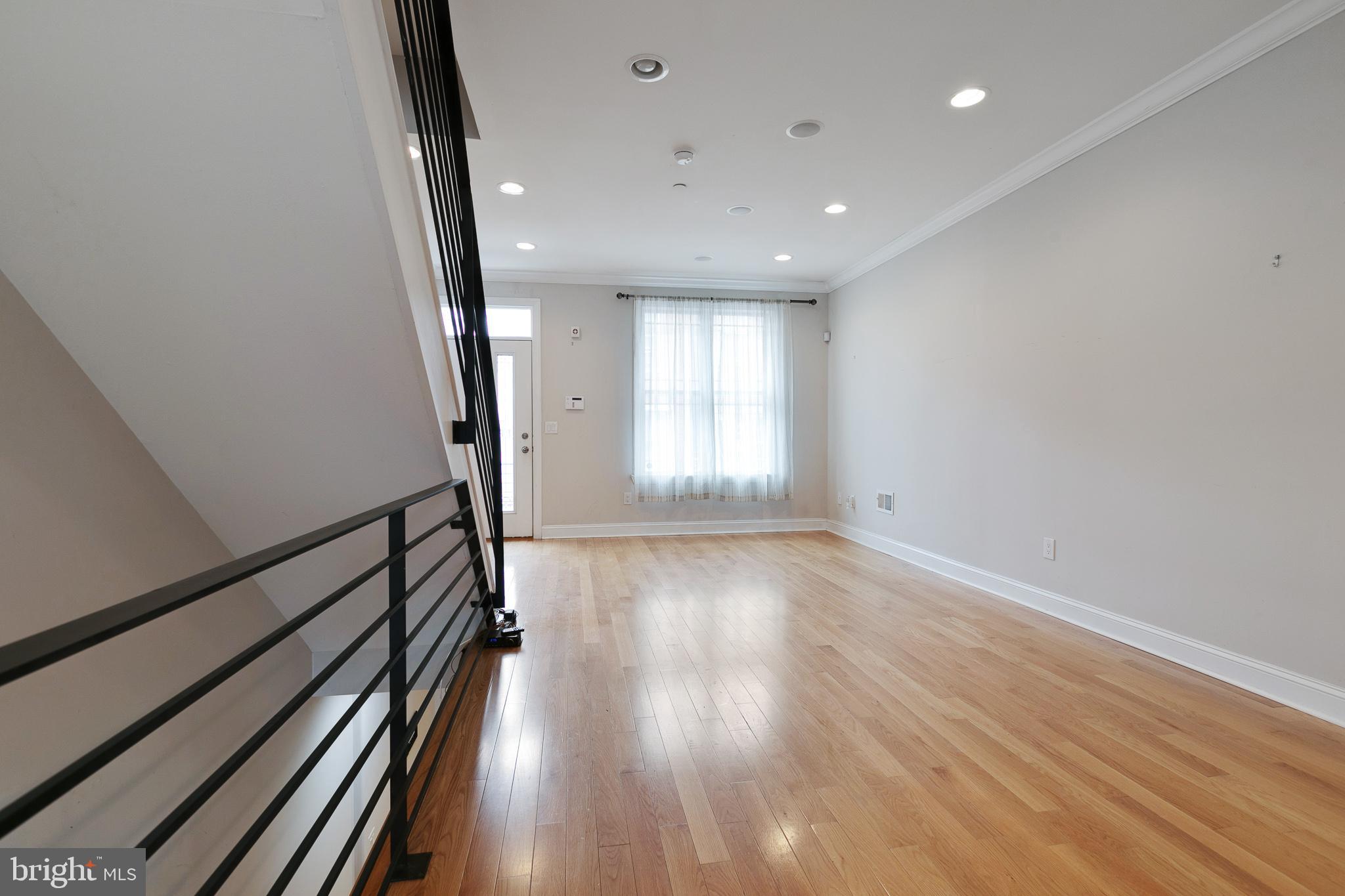 POINT BREEZE - Residential