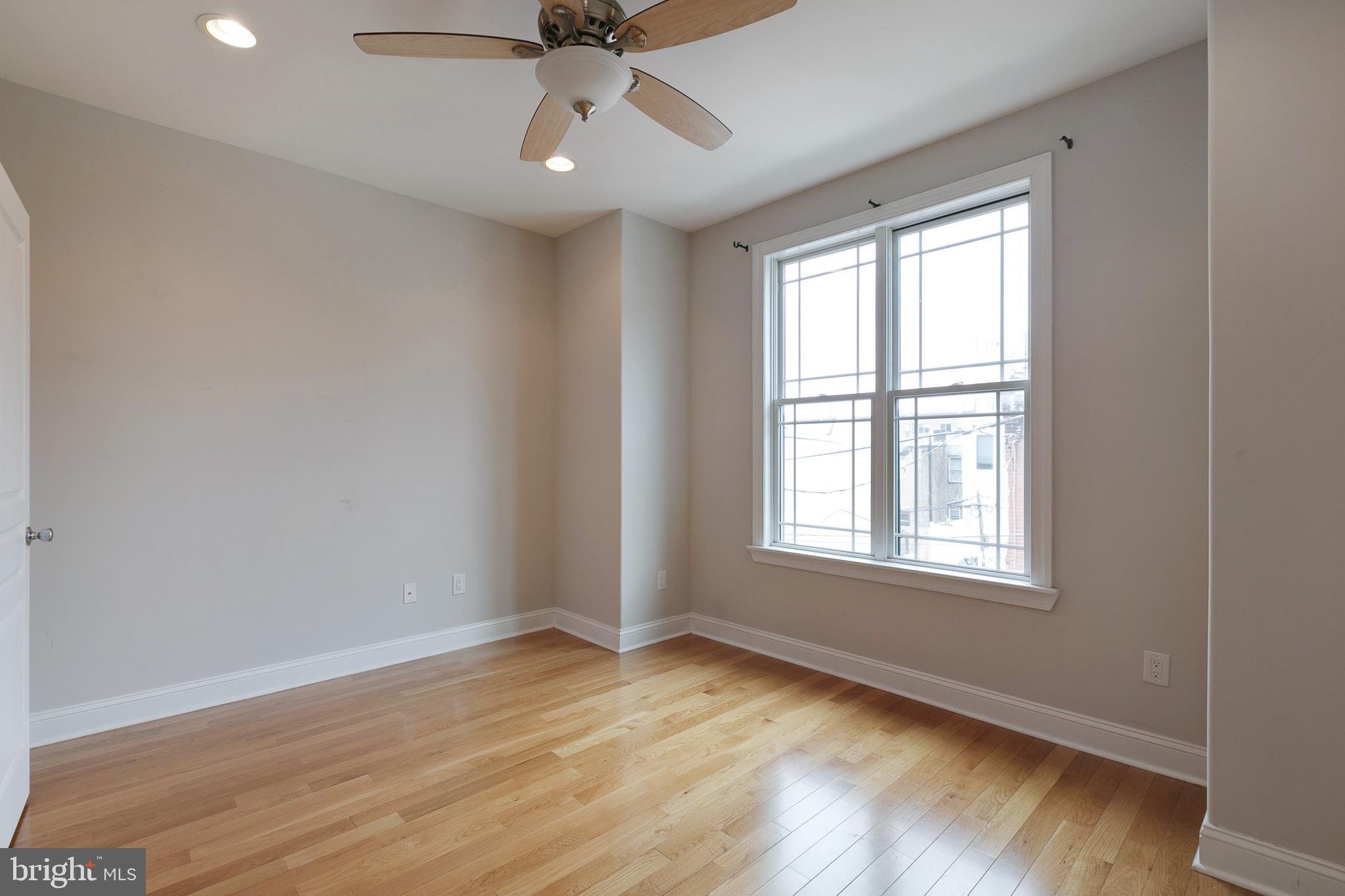 POINT BREEZE - Residential