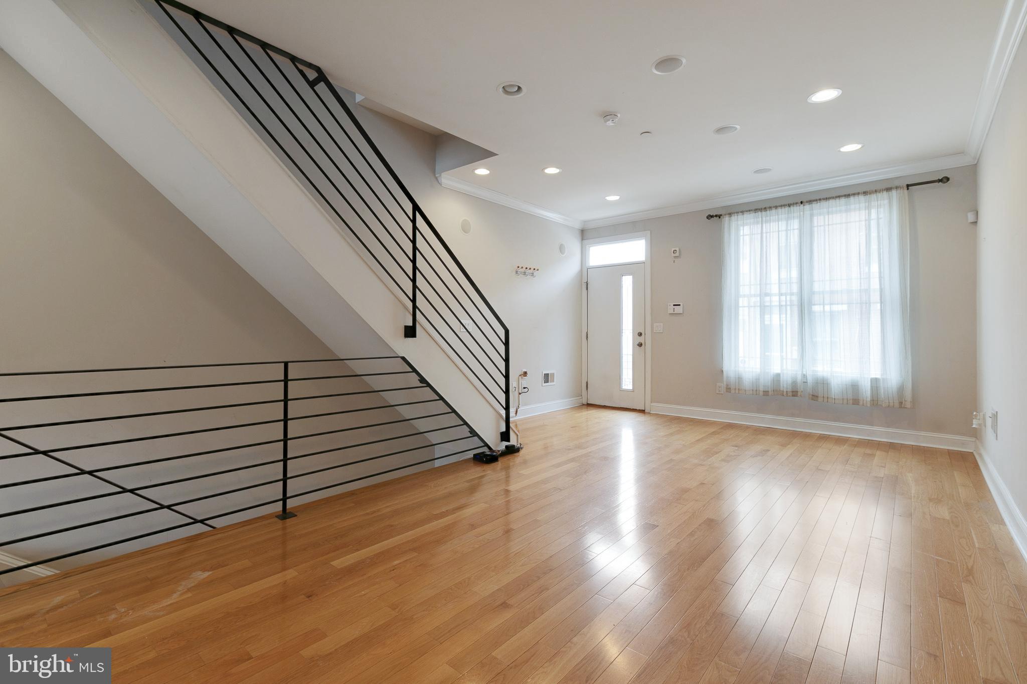 POINT BREEZE - Residential