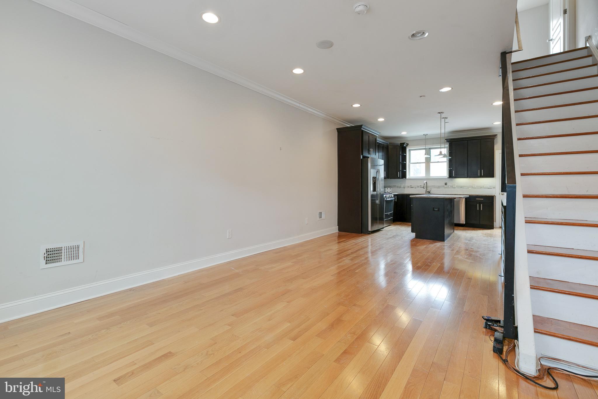 POINT BREEZE - Residential