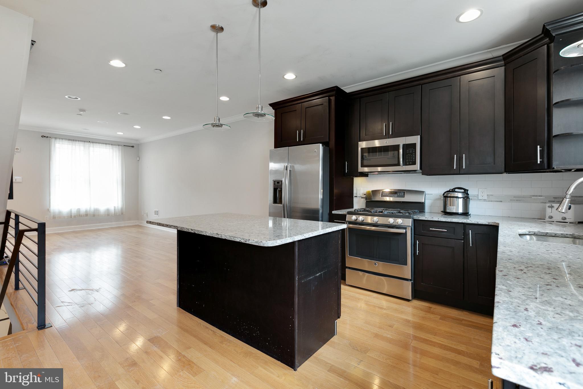 POINT BREEZE - Residential