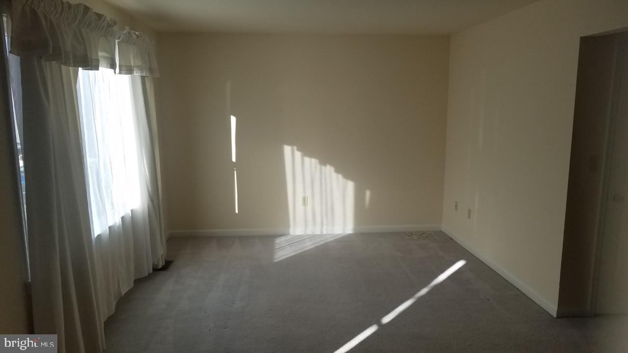 SPRING VALLEY - Residential Lease