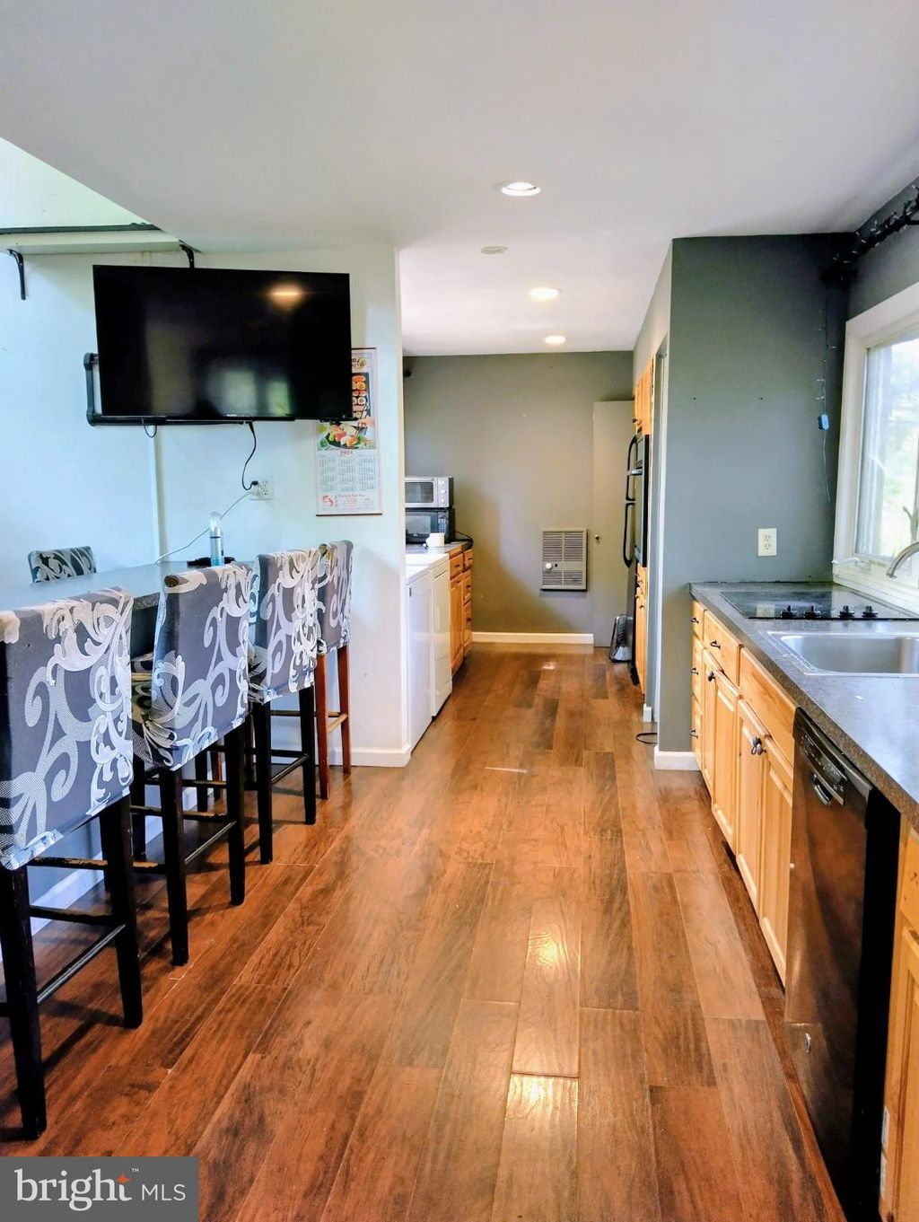 Photo of 192 Cambridge Court, BUSHKILL, PA 18324 (MLS # PAPI2000758)