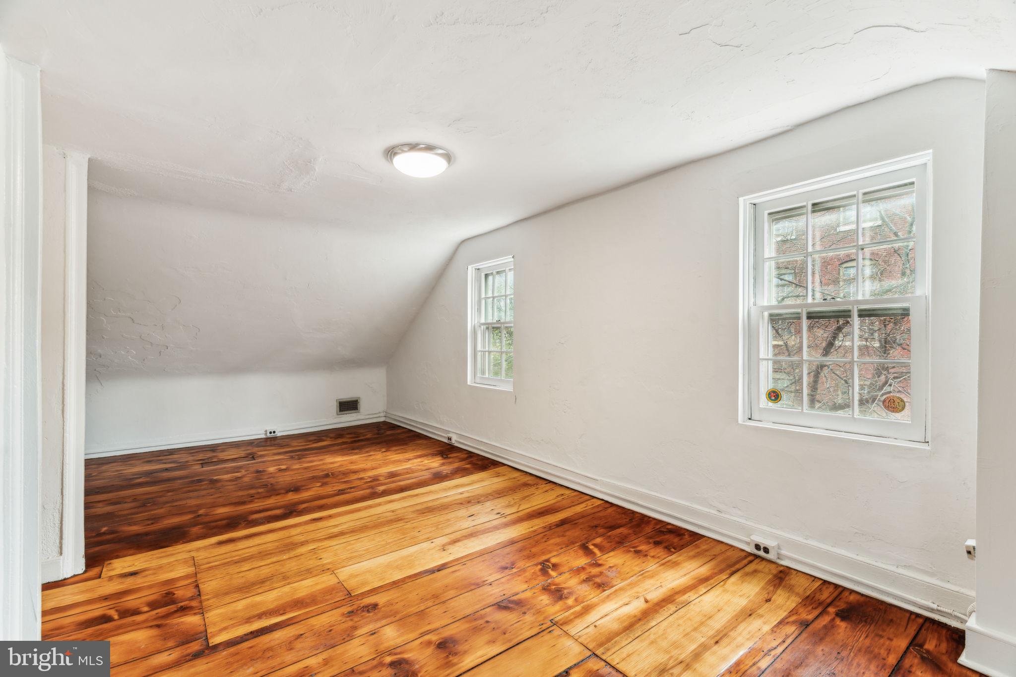 OLD CITY - Residential