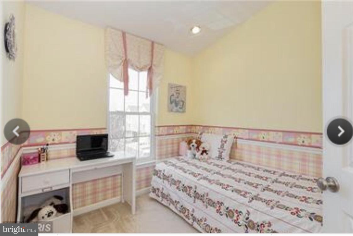 AMBERLEA AT SOUTH RIDING - Residential Lease