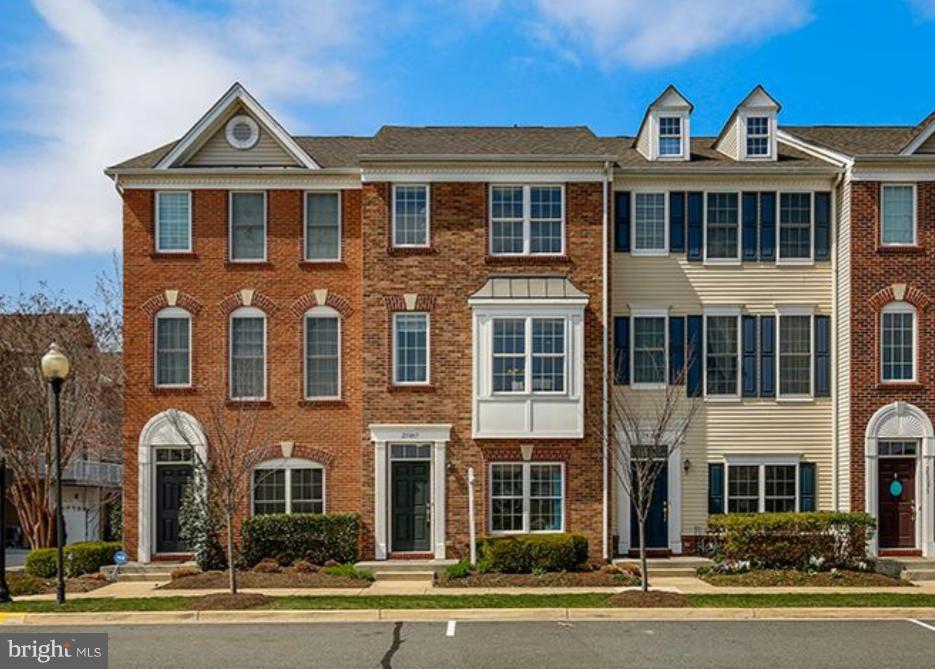 AMBERLEA AT SOUTH RIDING - Residential Lease