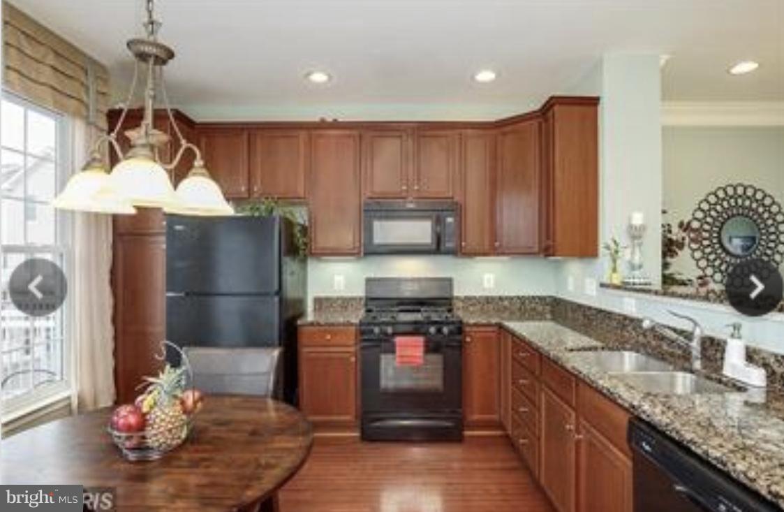 AMBERLEA AT SOUTH RIDING - Residential Lease