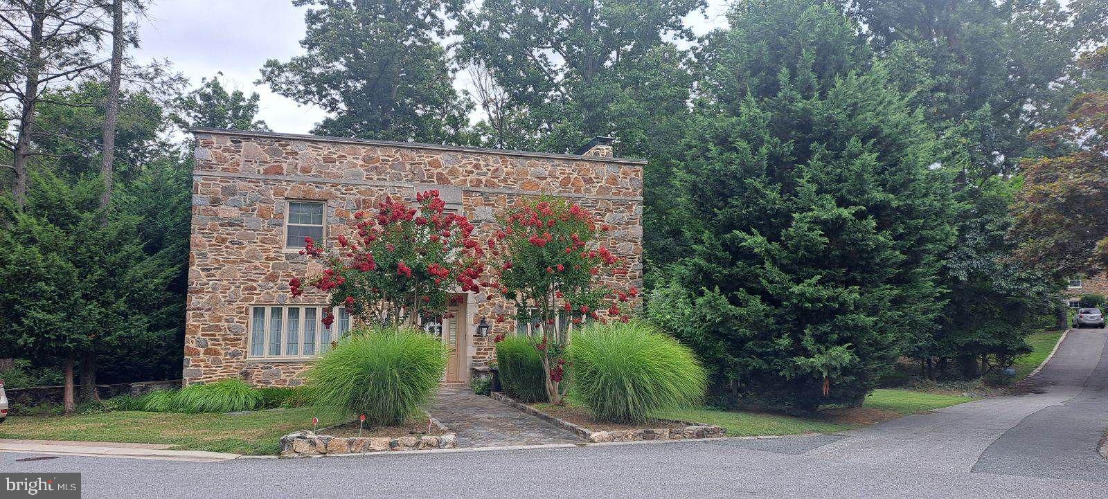 TOWSON ESTATES - Residential