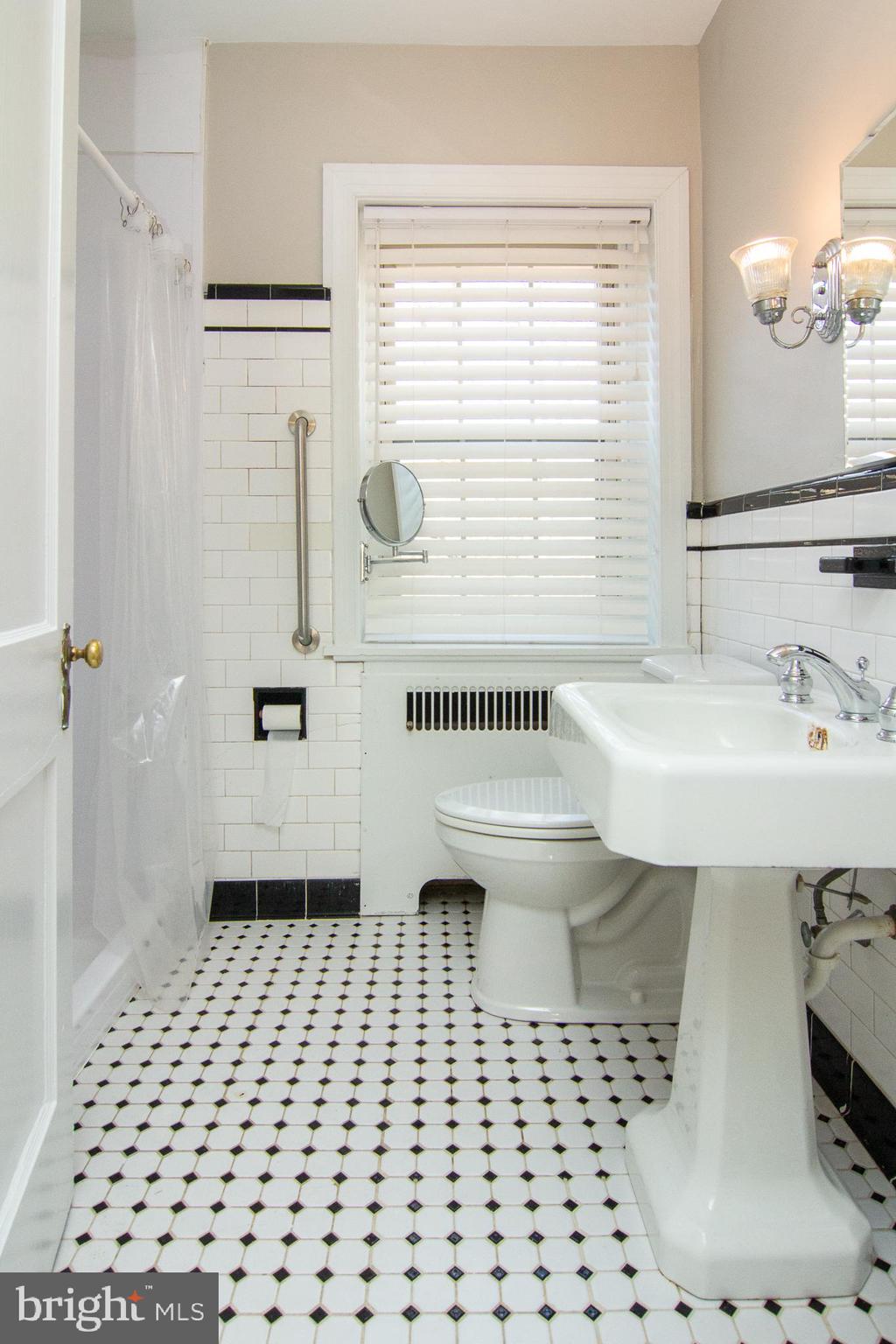 TOWSON ESTATES - Residential