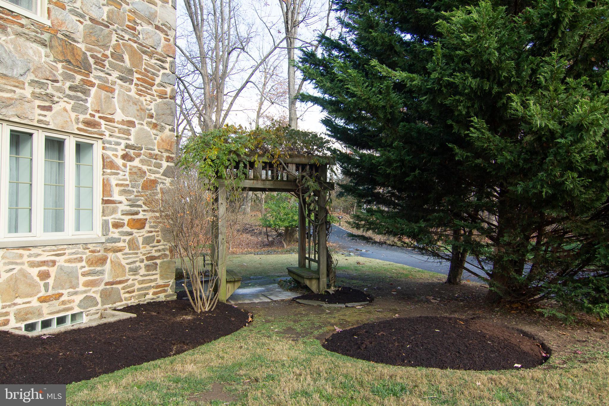 TOWSON ESTATES - Residential