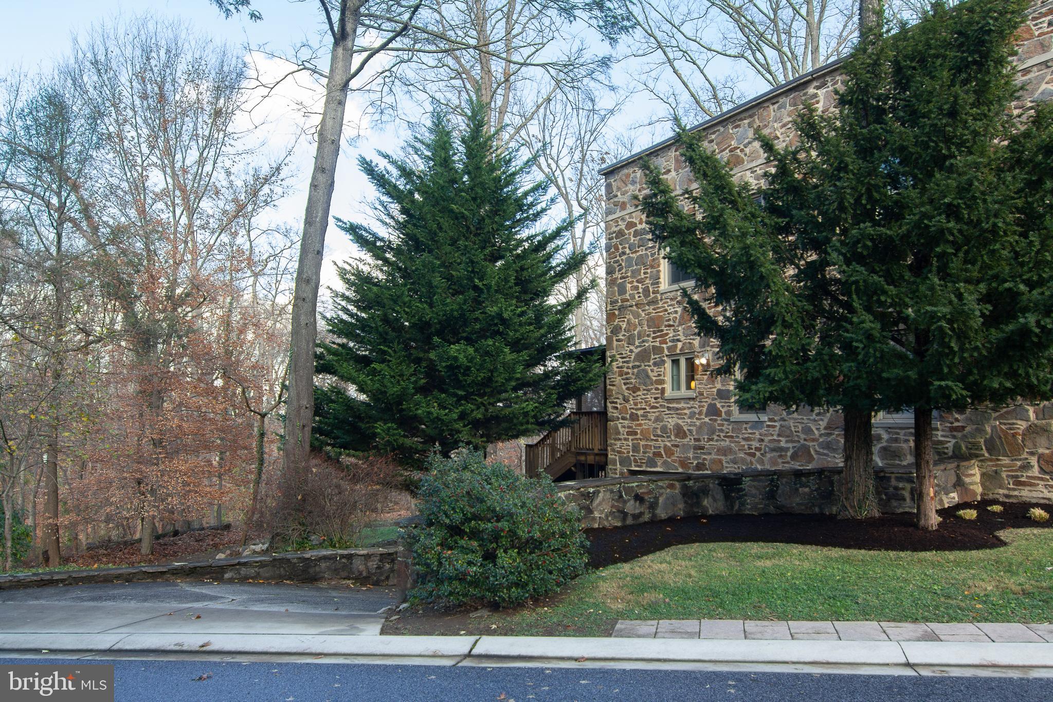 TOWSON ESTATES - Residential