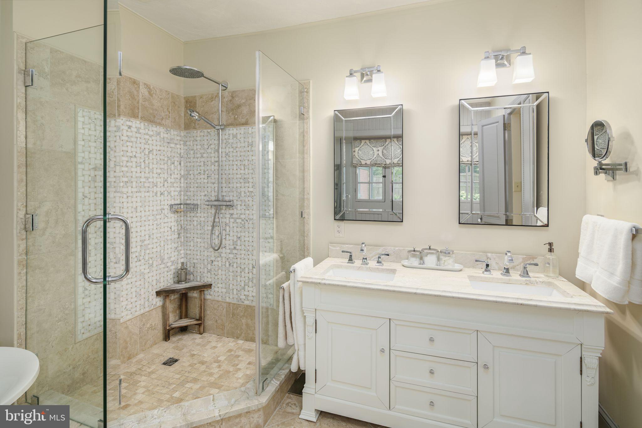 FOX HILL - Residential