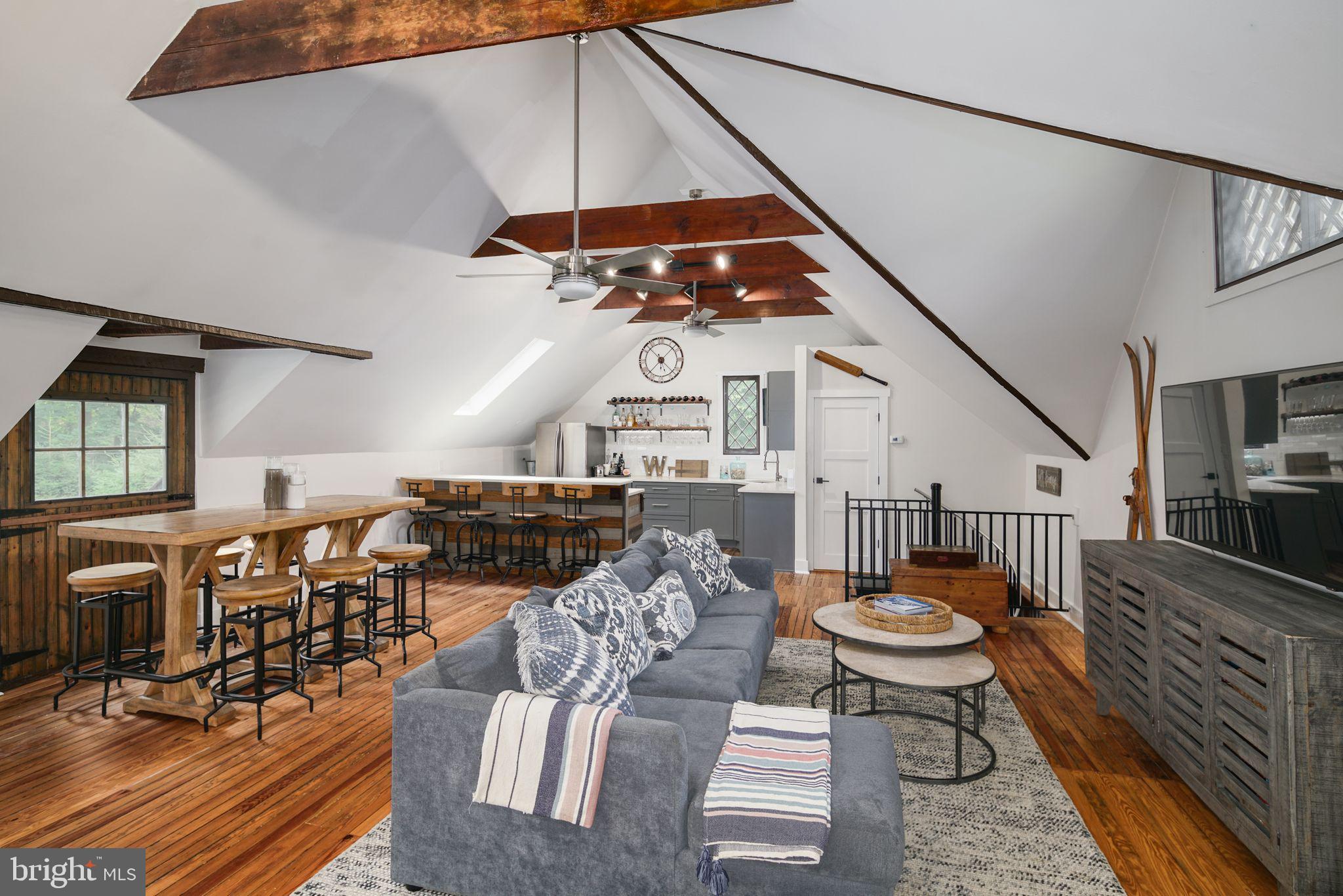 FOX HILL - Residential