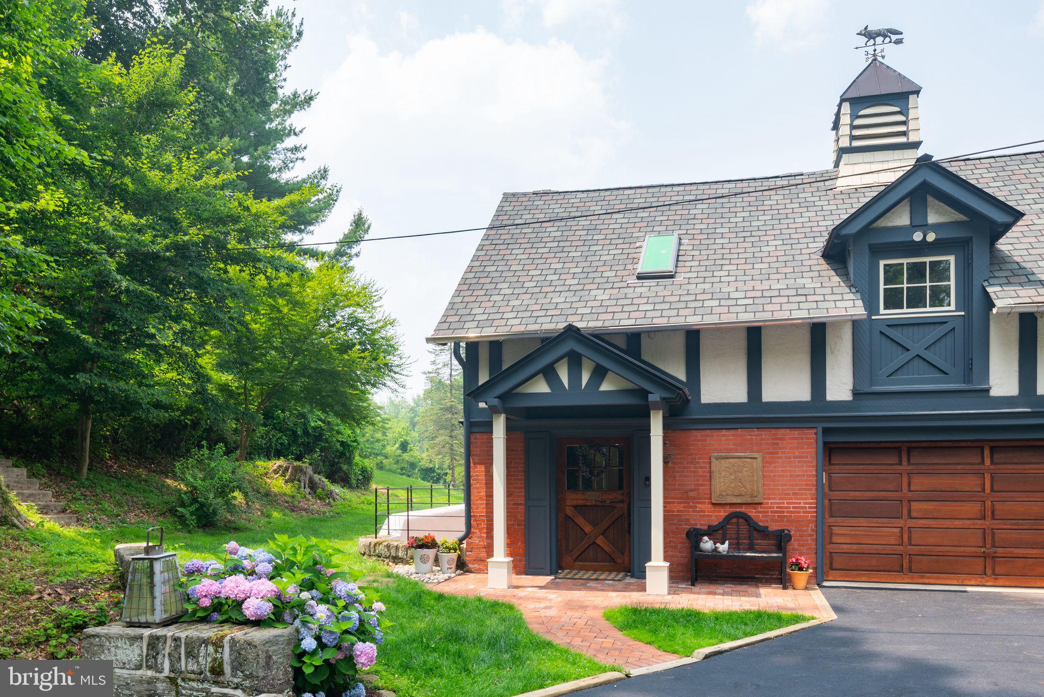 FOX HILL - Residential