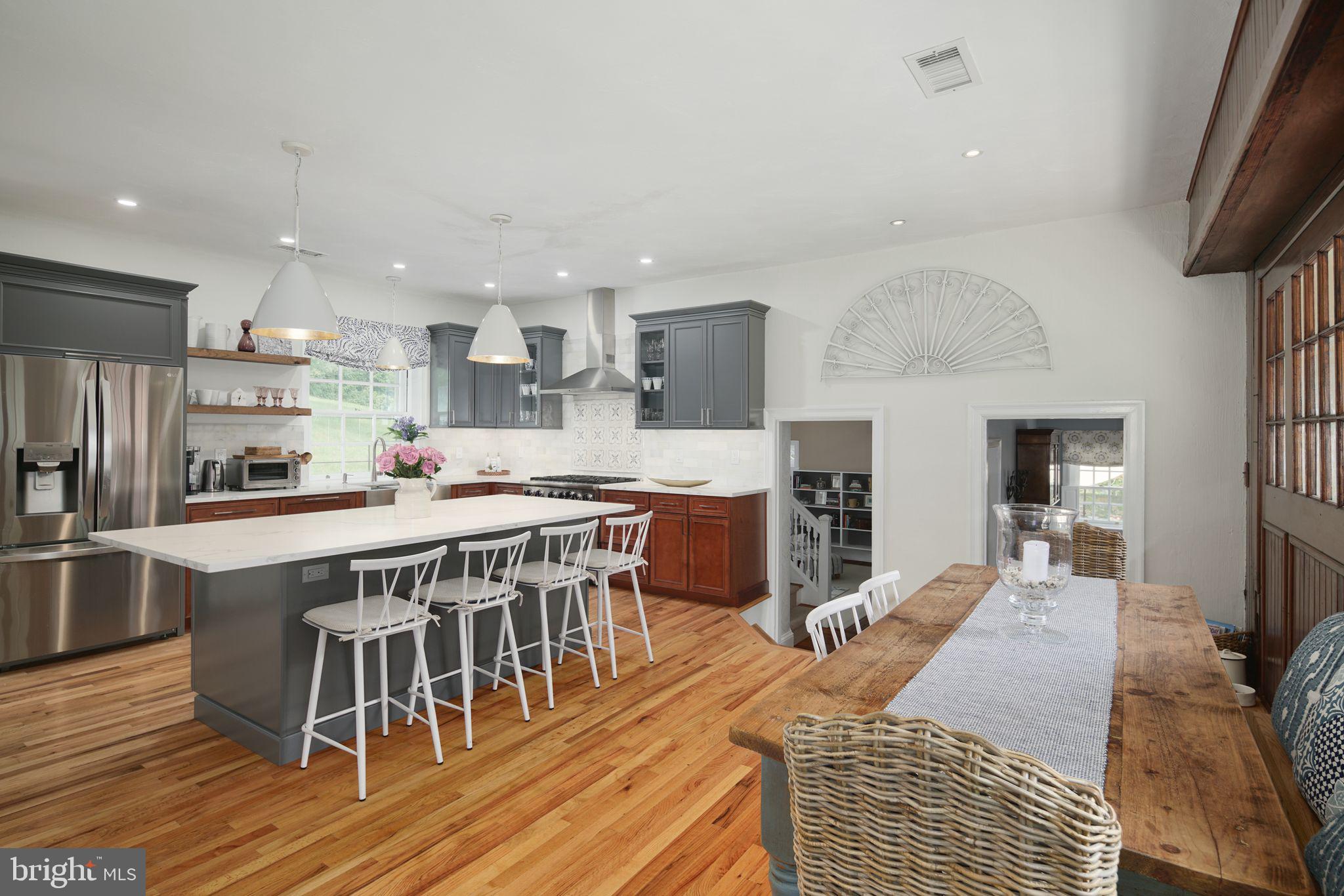 FOX HILL - Residential