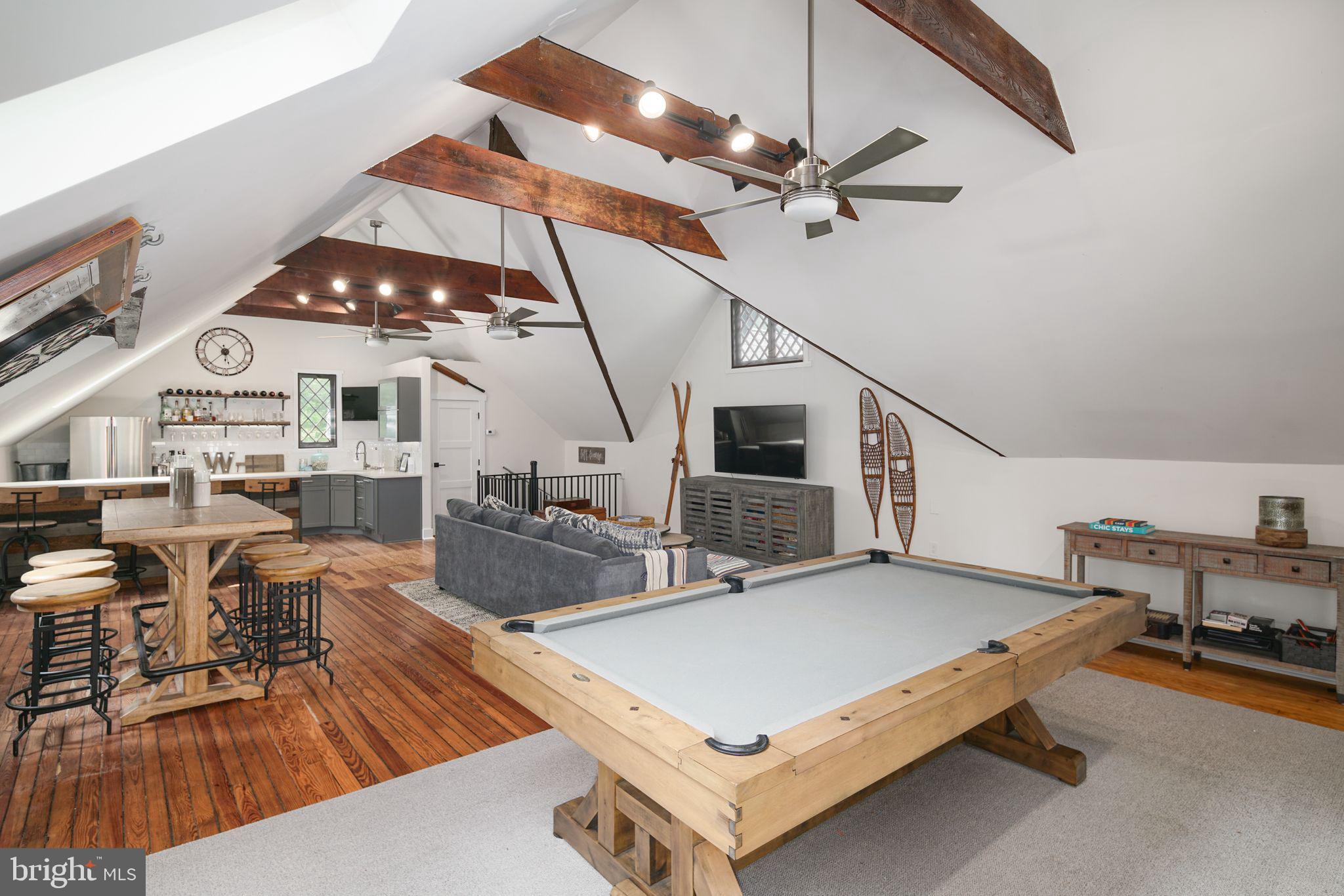 FOX HILL - Residential