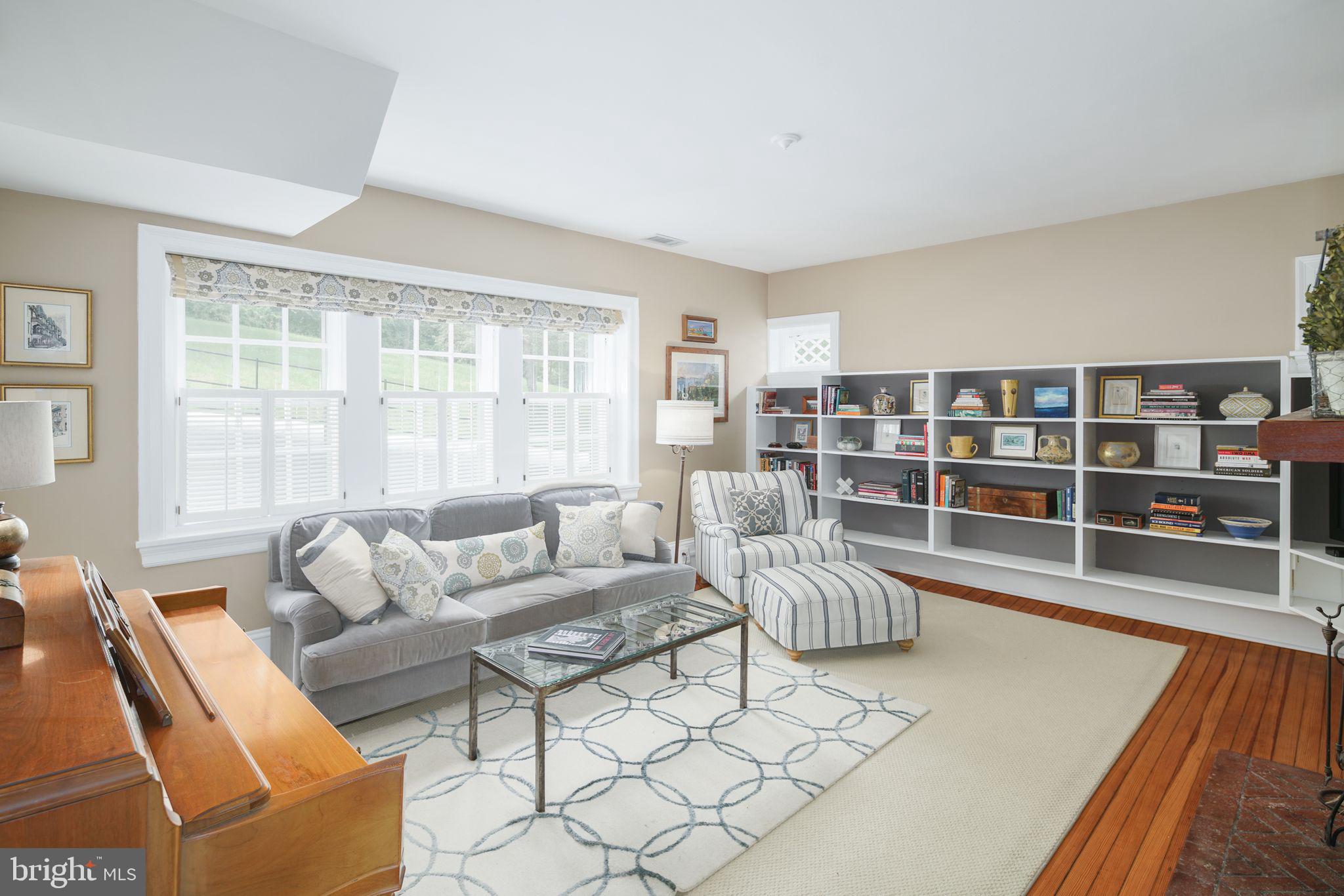 FOX HILL - Residential