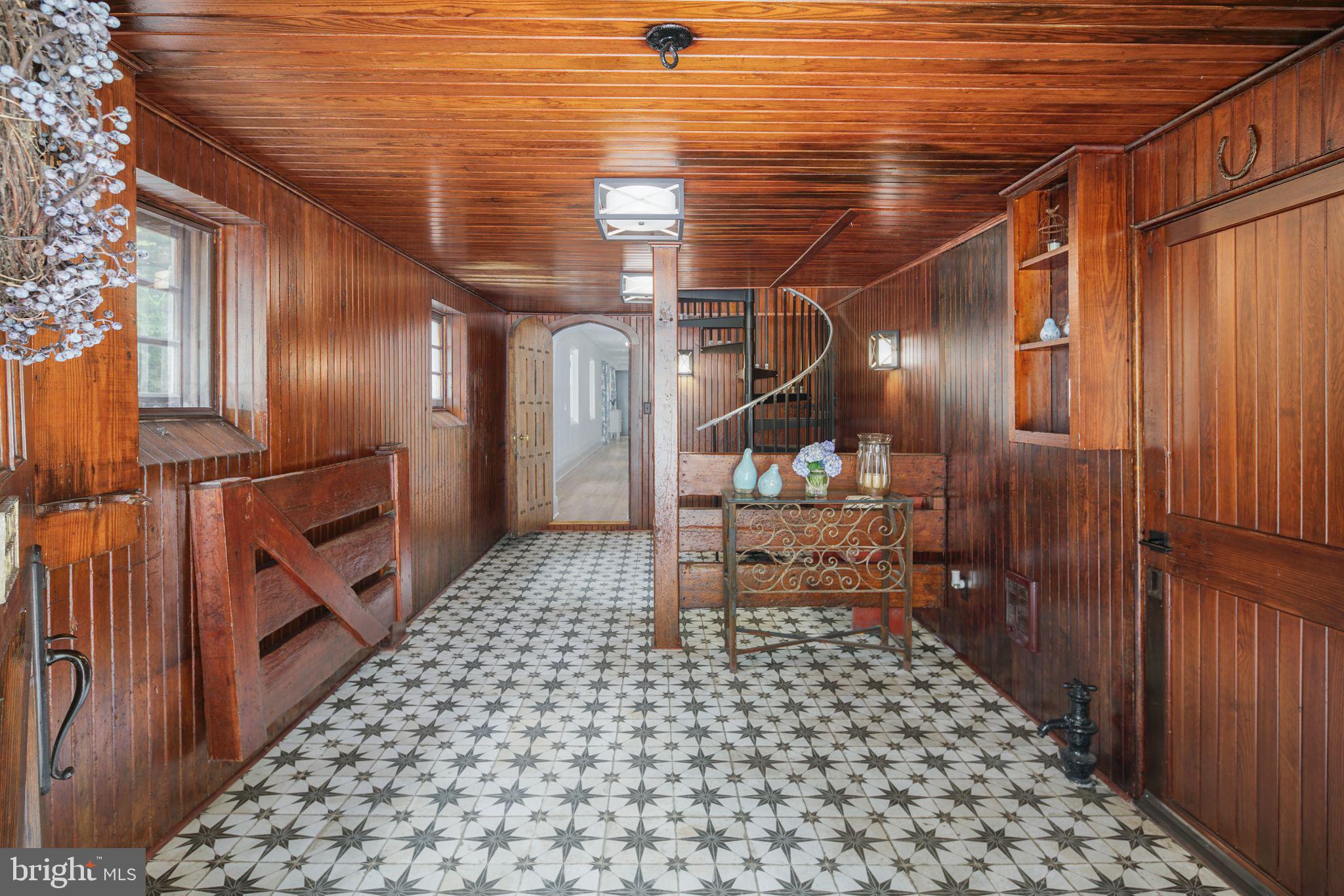 FOX HILL - Residential