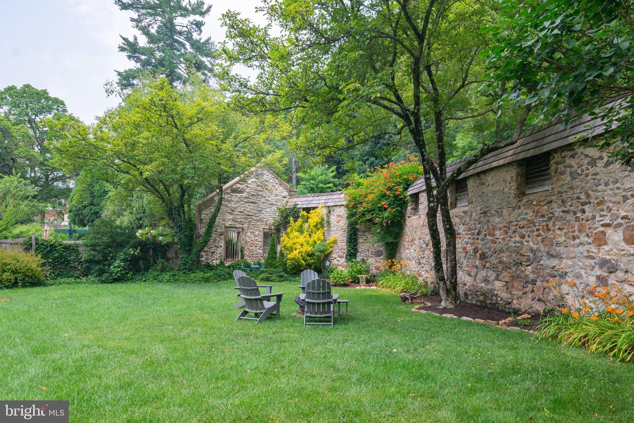 FOX HILL - Residential