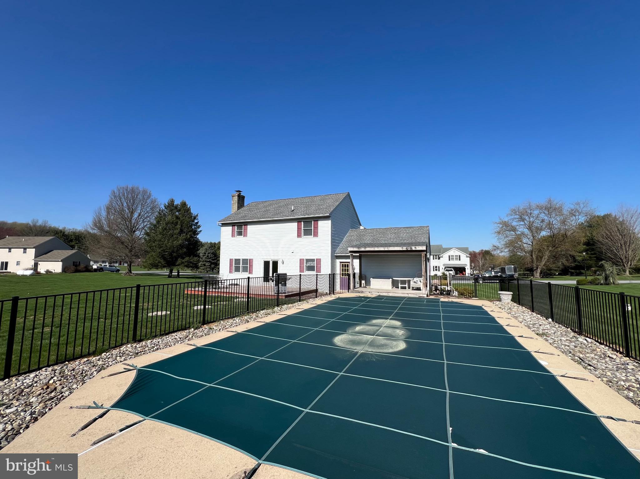 GLEN OAKS - Residential