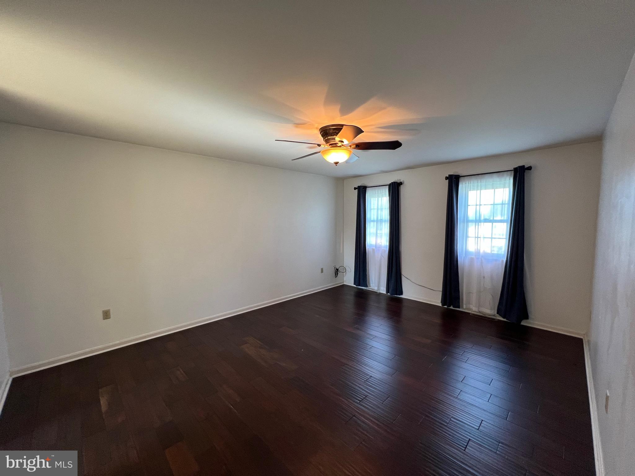 GLEN OAKS - Residential