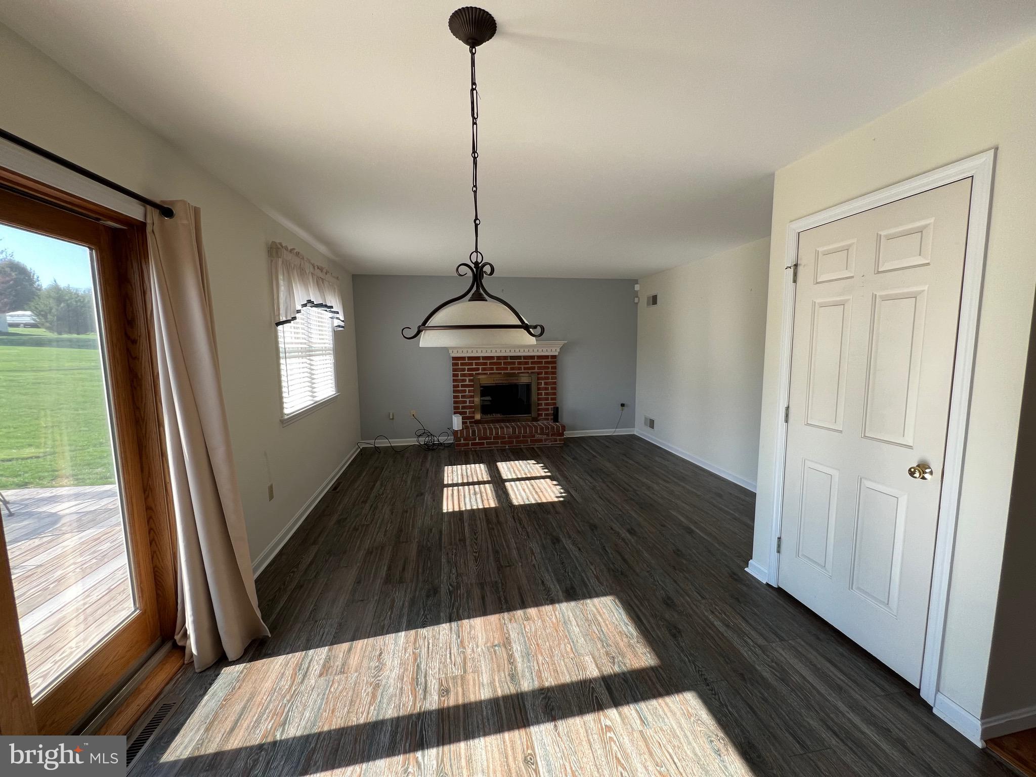 GLEN OAKS - Residential