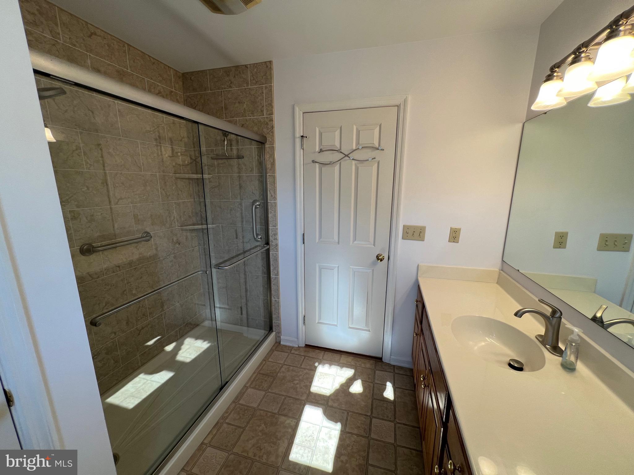 GLEN OAKS - Residential