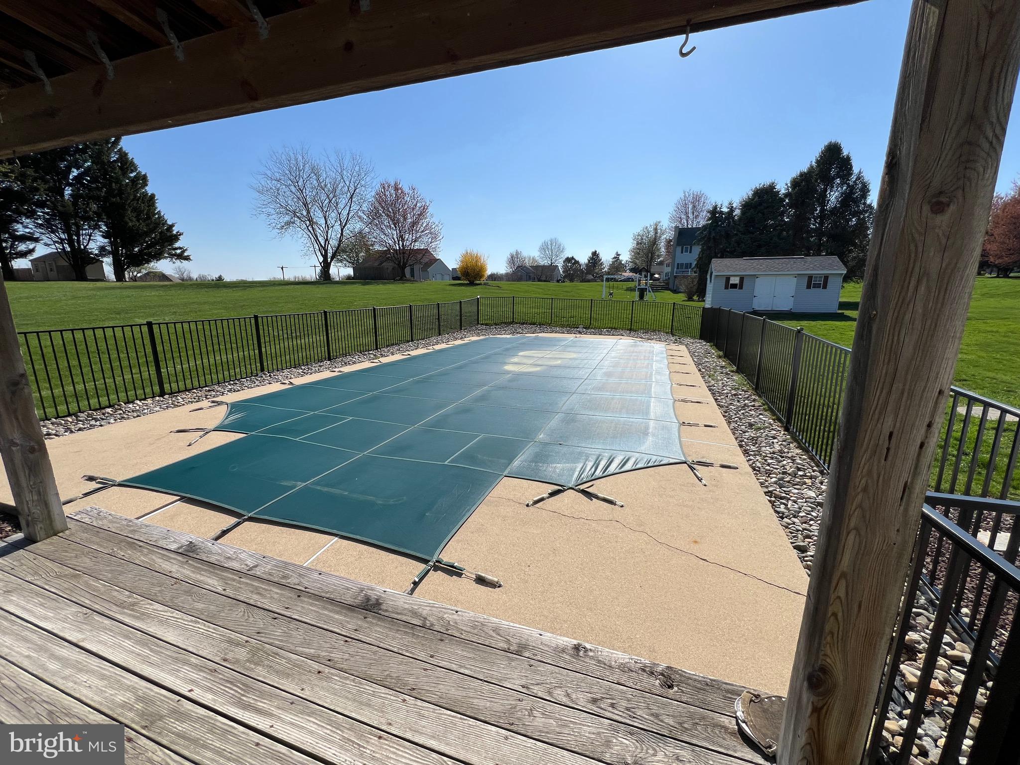 GLEN OAKS - Residential