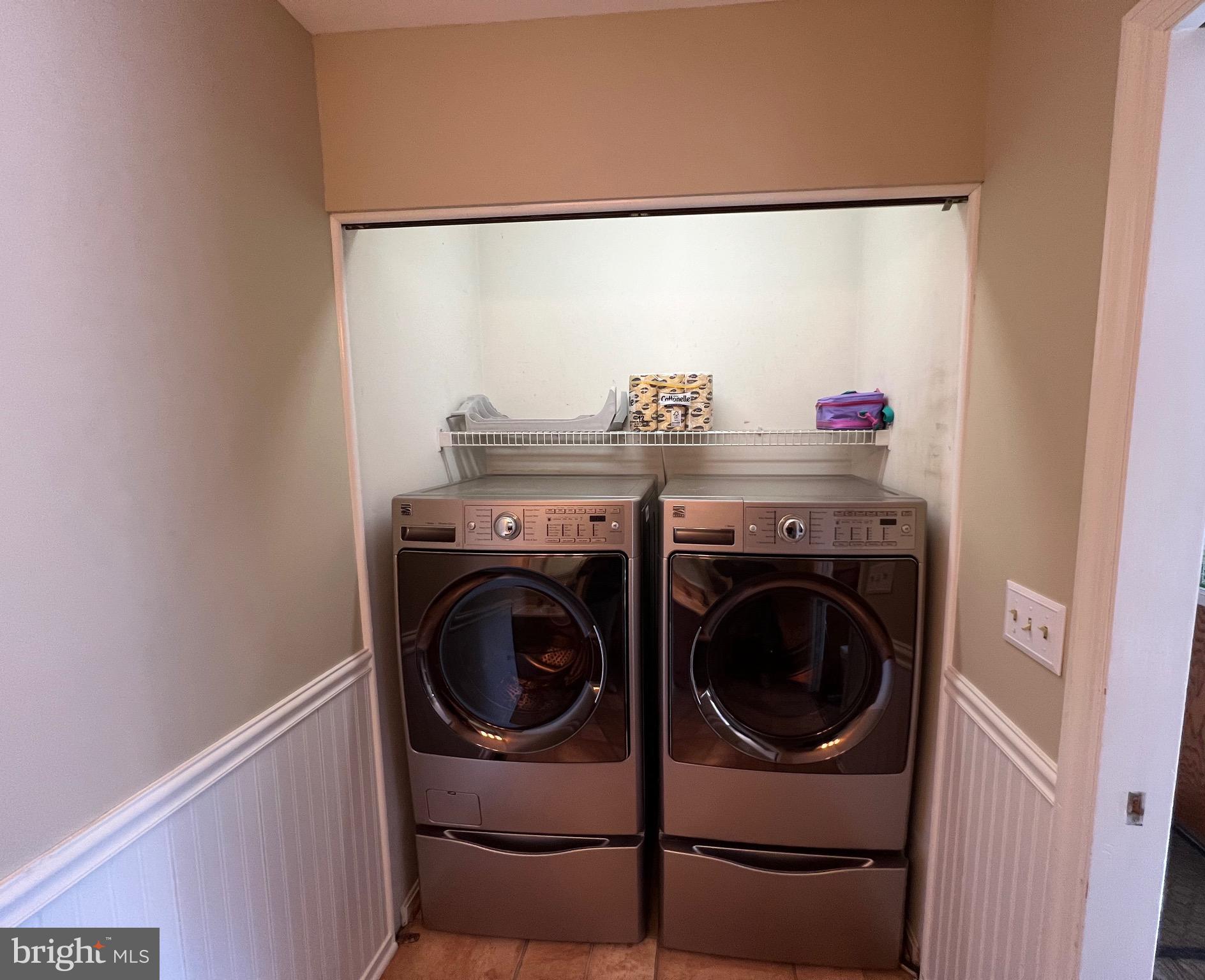 GLEN OAKS - Residential