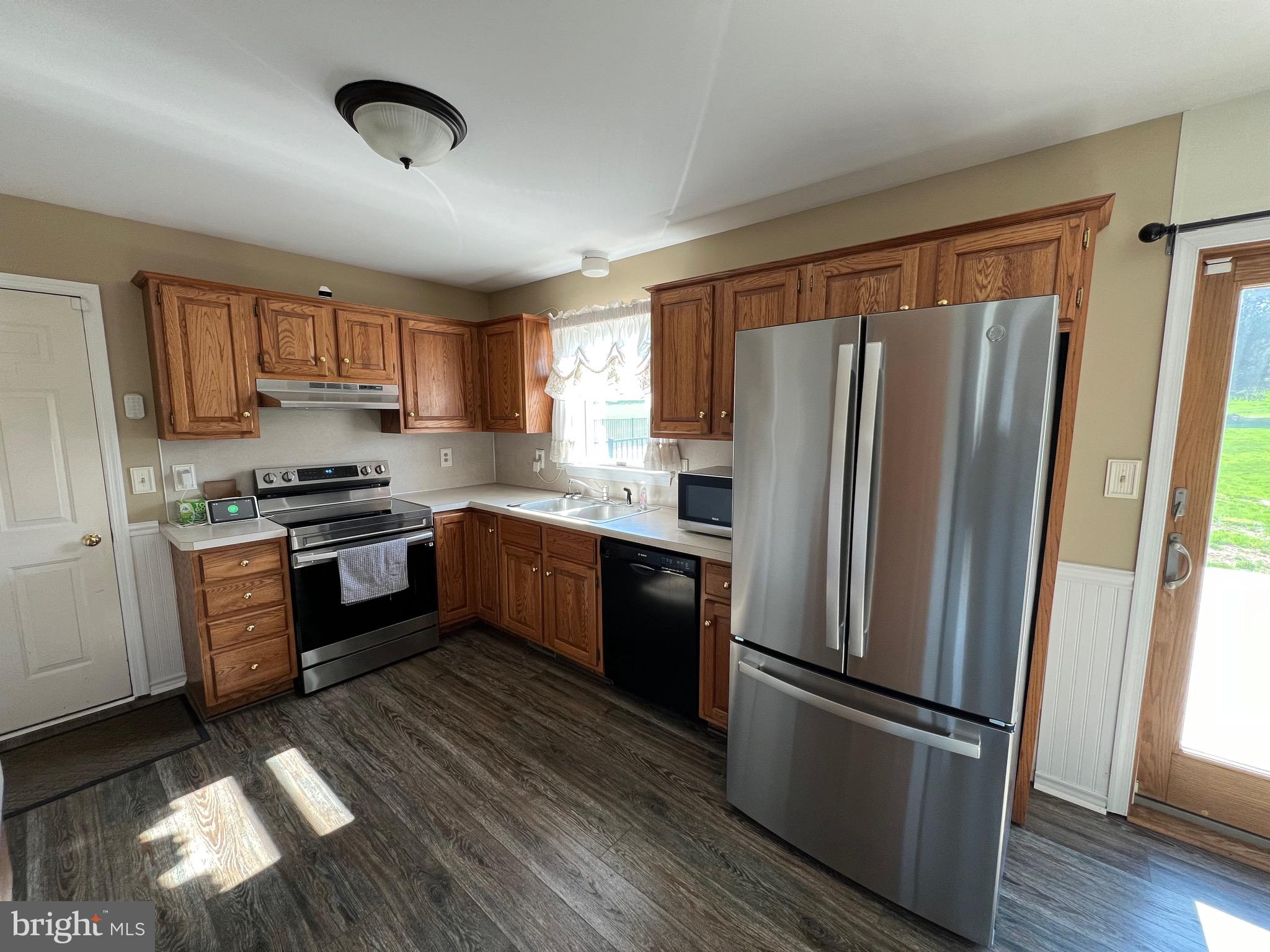 GLEN OAKS - Residential