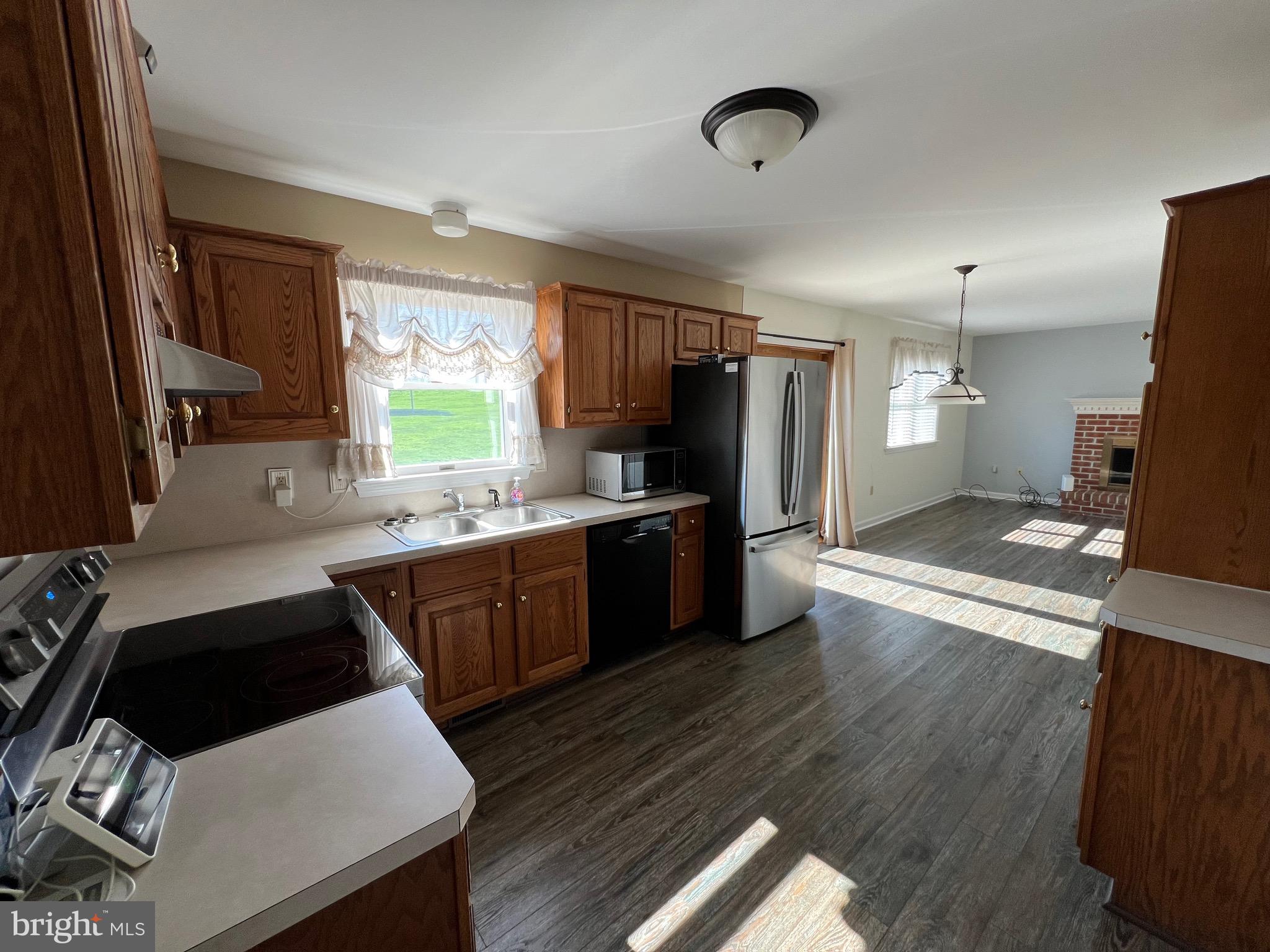 GLEN OAKS - Residential