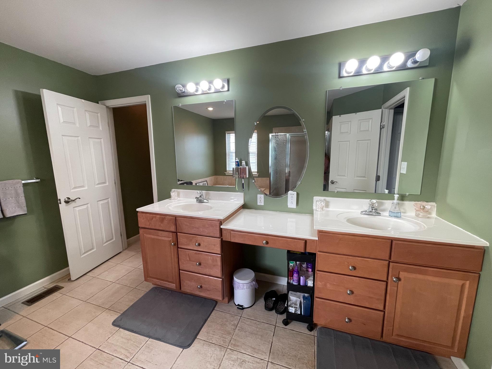 SUNSET KNOLL - Residential