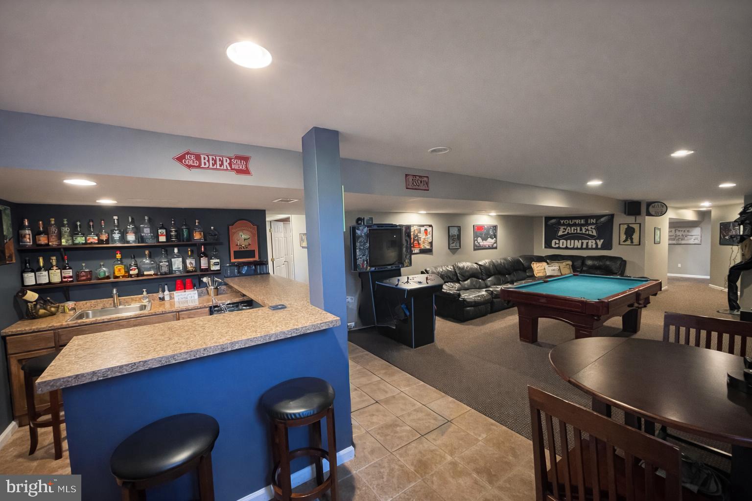 SUNSET KNOLL - Residential