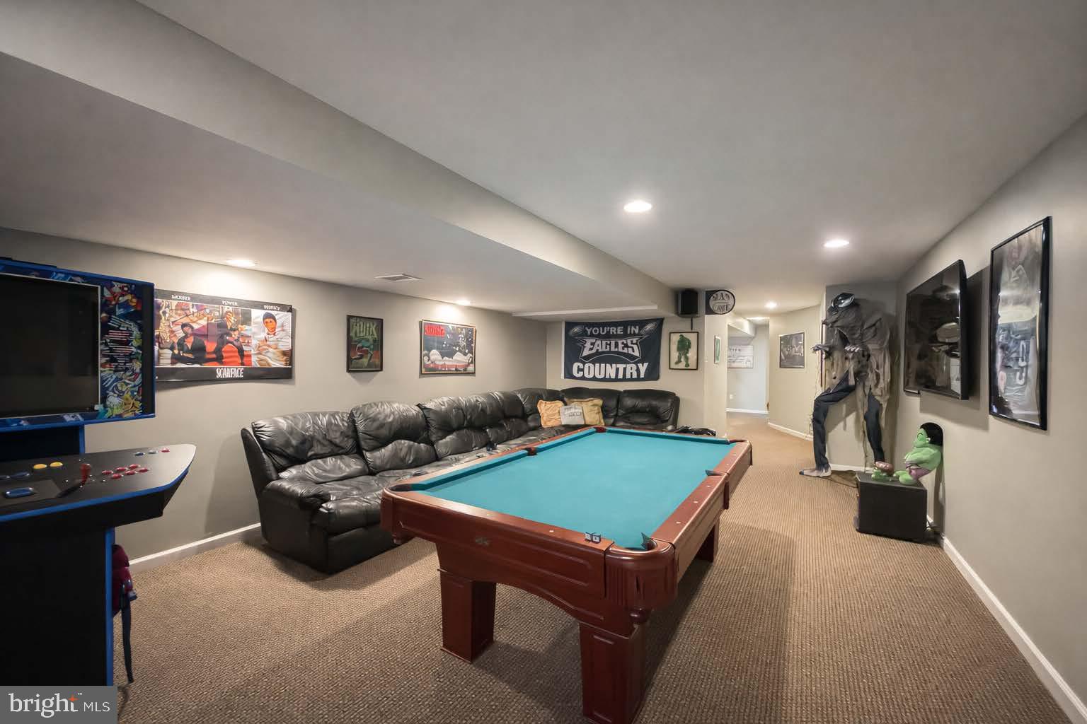 SUNSET KNOLL - Residential