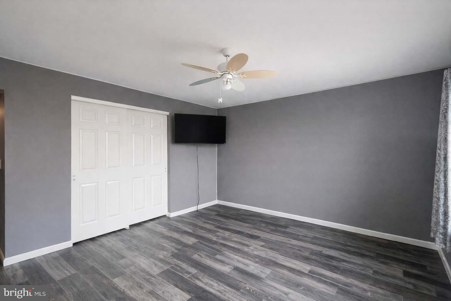 SUNSET KNOLL - Residential