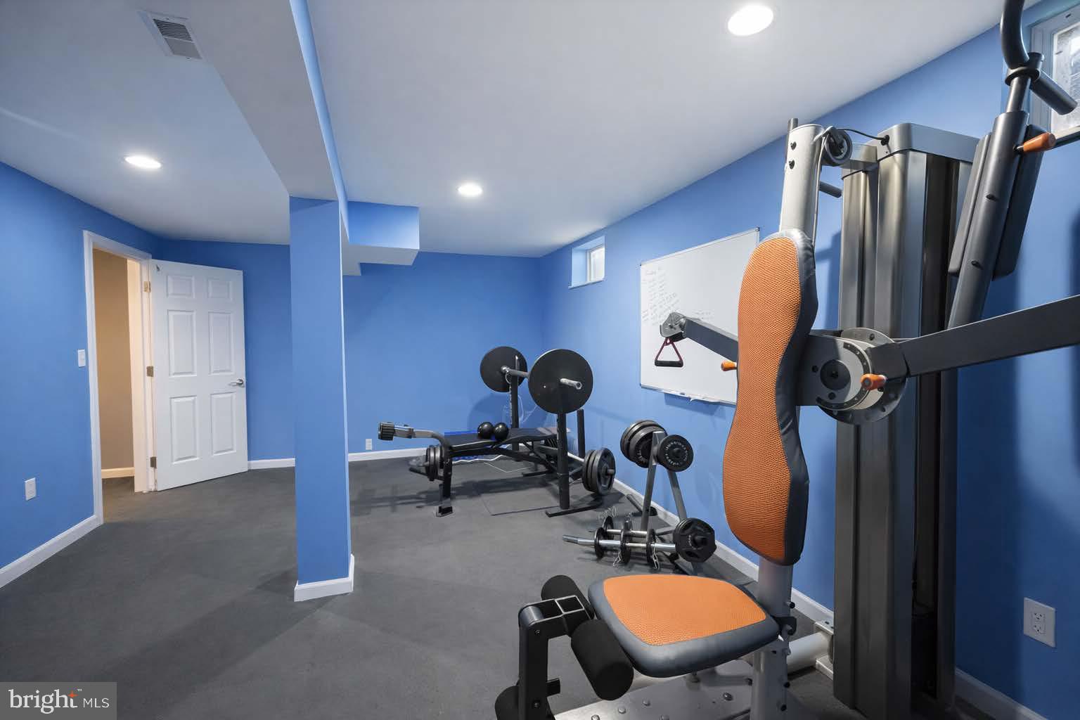 SUNSET KNOLL - Residential