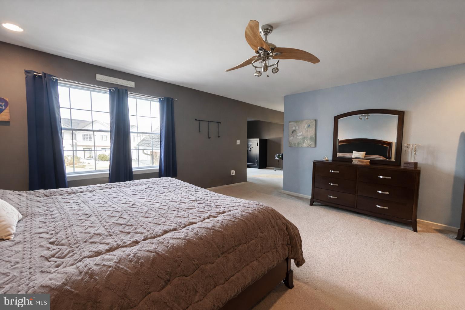 SUNSET KNOLL - Residential