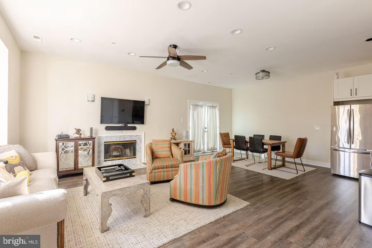 MONTGOMERY PLACE - Residential Lease