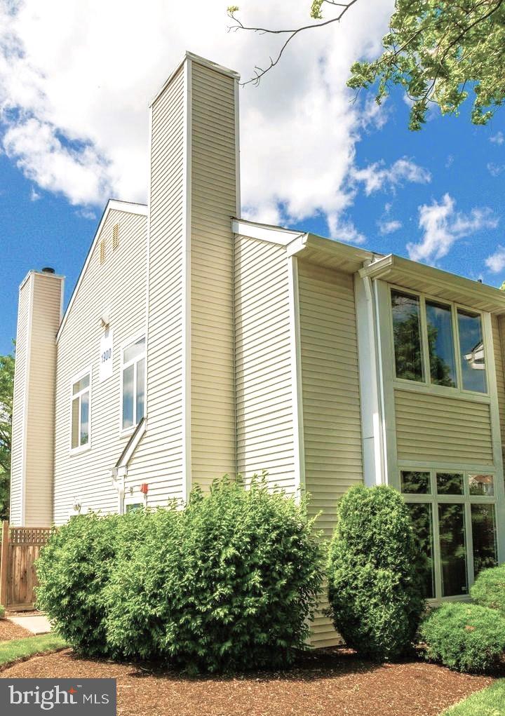 NO PETS PLEASE! This end-unit townhome is in the Montgomery Place Condominium Community. It features a fully renovated open concept interior with high ceilings, large windows, and gorgeous vinyl plank flooring throughout. The kitchen includes lots of storage in white cabinets, beautiful granite countertops with tile backsplash, and modern stainless-steel appliances that any gourmet can enjoy. Upstairs, there are 2 bedrooms both with vaulted ceilings for a great feel. The main bedroom has an ensuite bath, and another full bath is located in the hall. The utility room includes laundry facilities and a storage loft for convenience. A well-appointed modern home located close to area shops, eateries, and easy access to major roadways is waiting just for you!